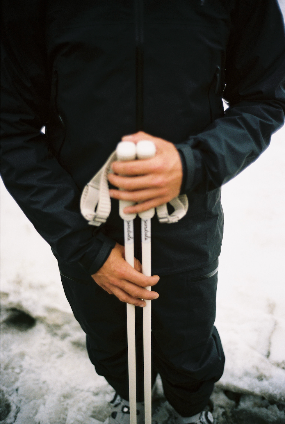 An image a of a skier with magnetic ski poles