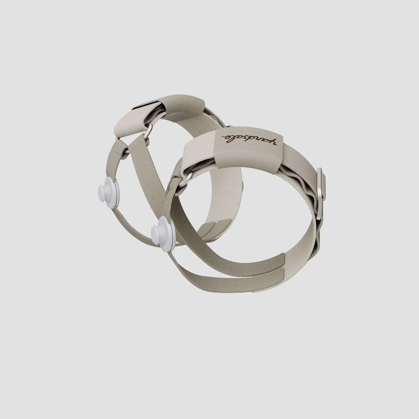 Two magnetic ski straps