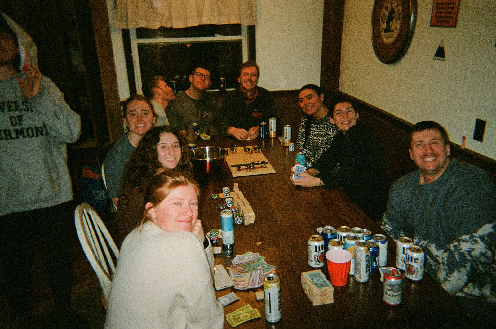 An image a of a group of people at a dinner table
