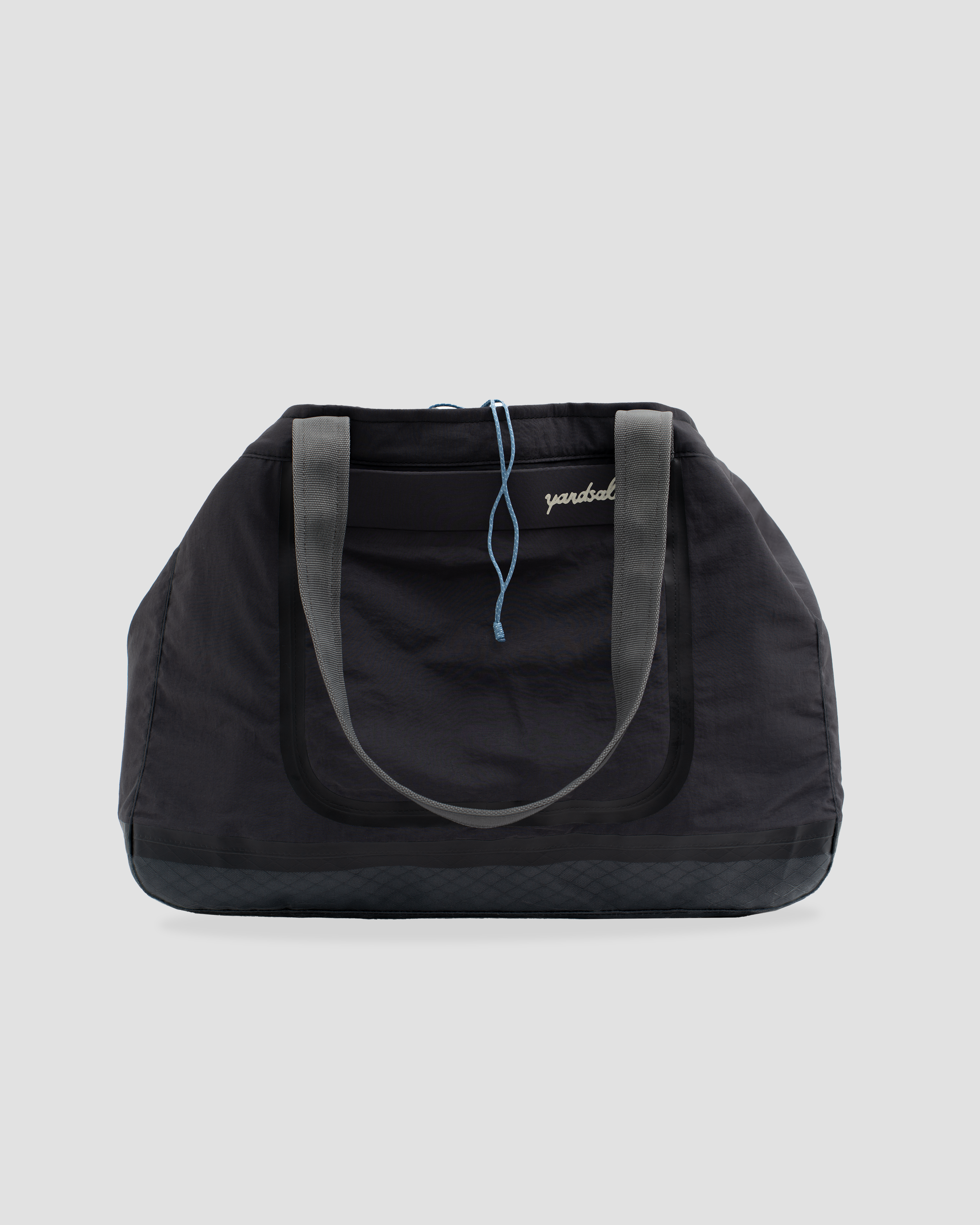 An image of 20L Double Black Day Bag closed