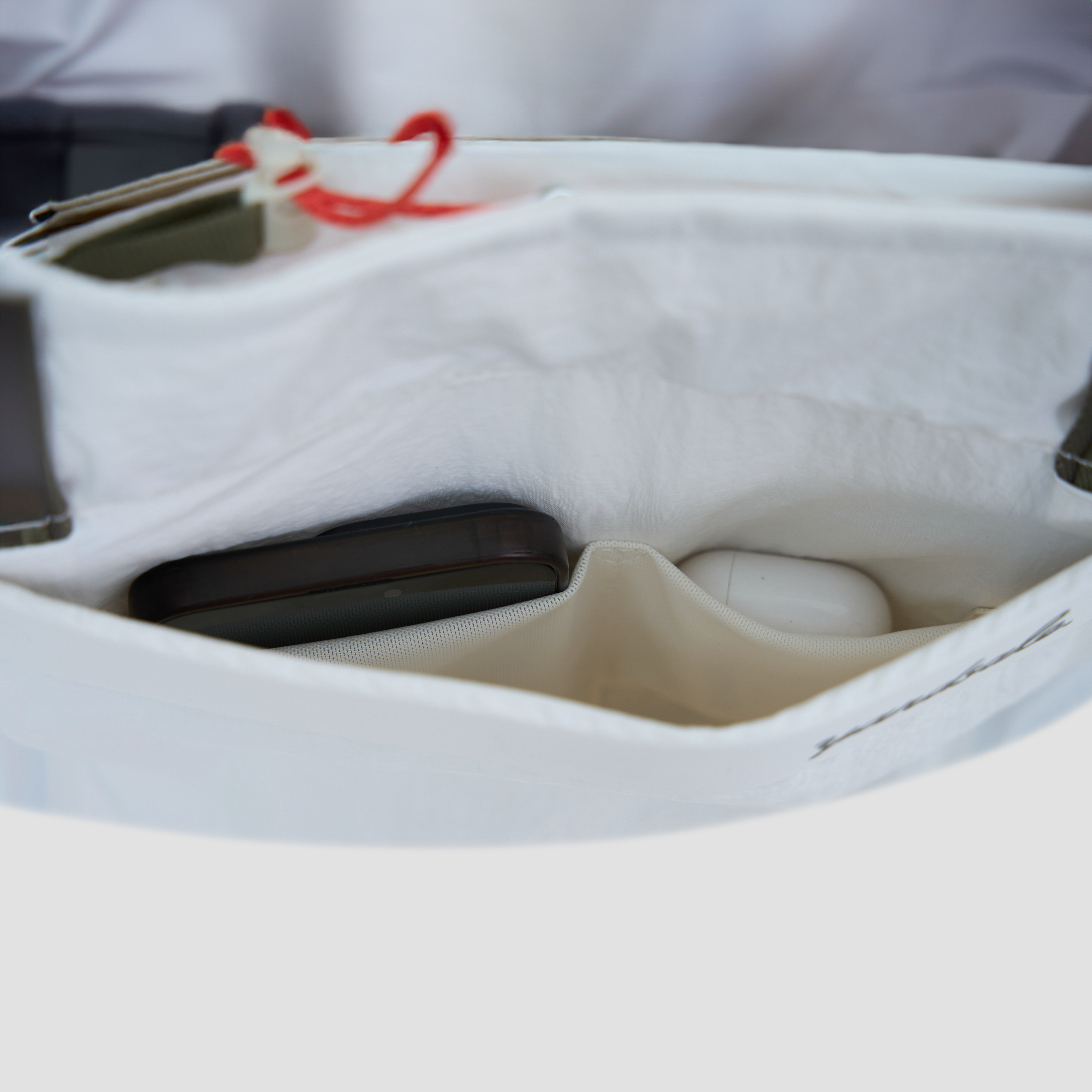 An image of Day Bag Marshmallow pocket