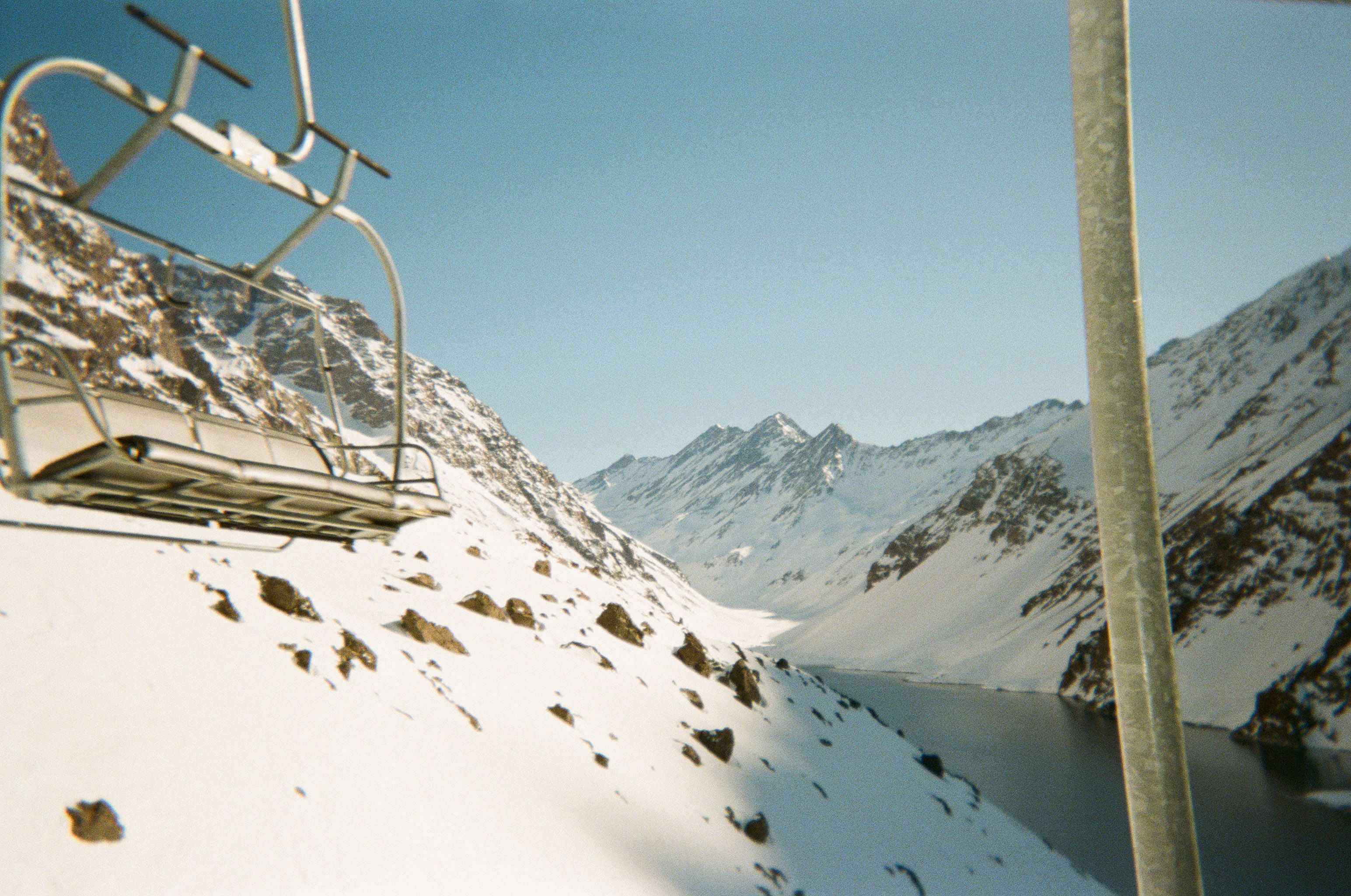 An image of a ski lift